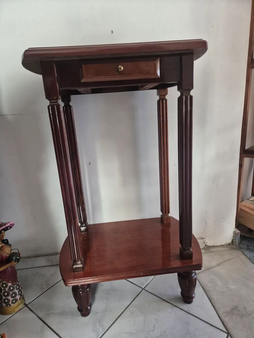 Mesa de canto - Madeira - Foto 2
