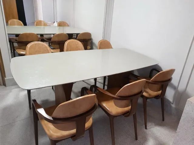 Mesa de jantar com tampo de vidro + 6 cadeiras - Excelente Estado.
