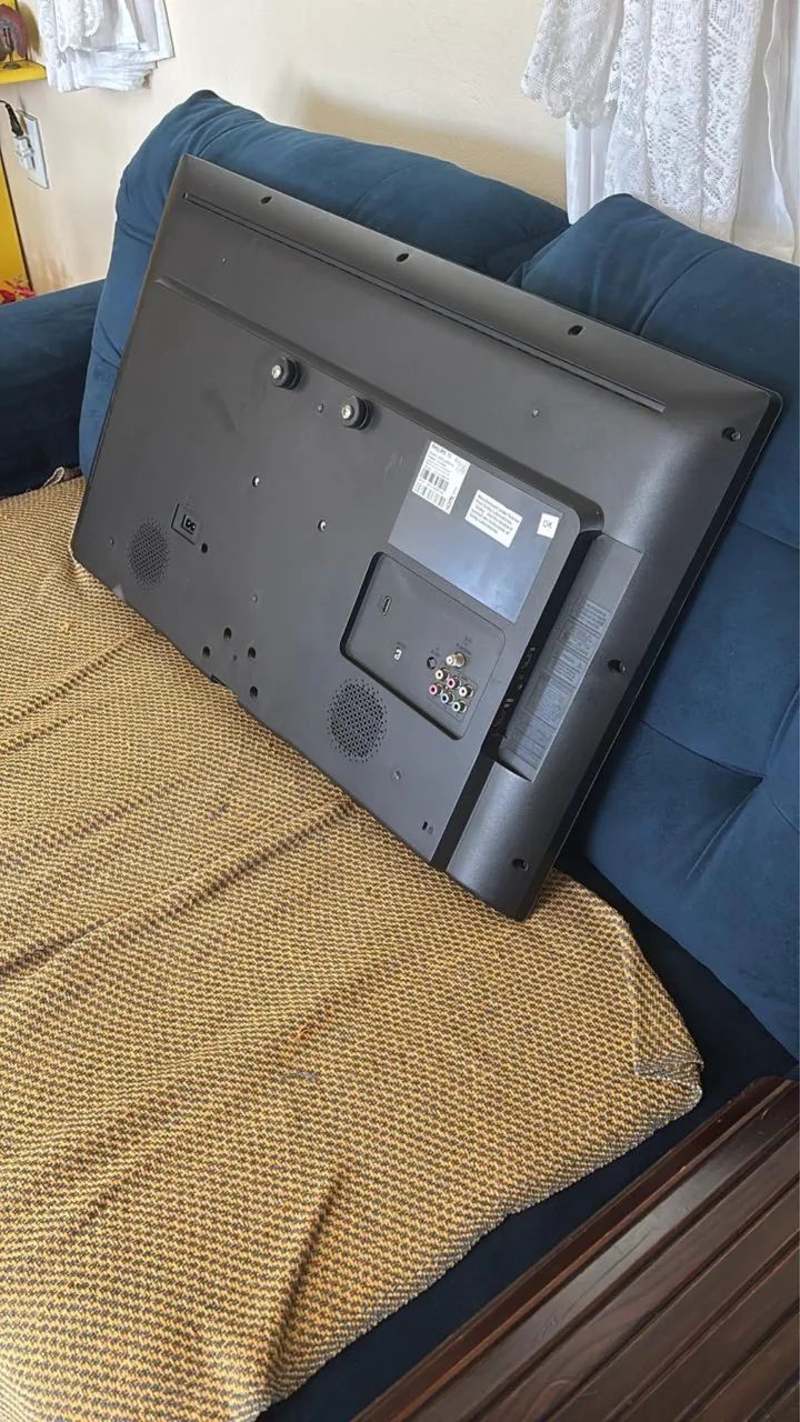 TV 32 polegadas Phillips! Não é Smart!! - Foto 2