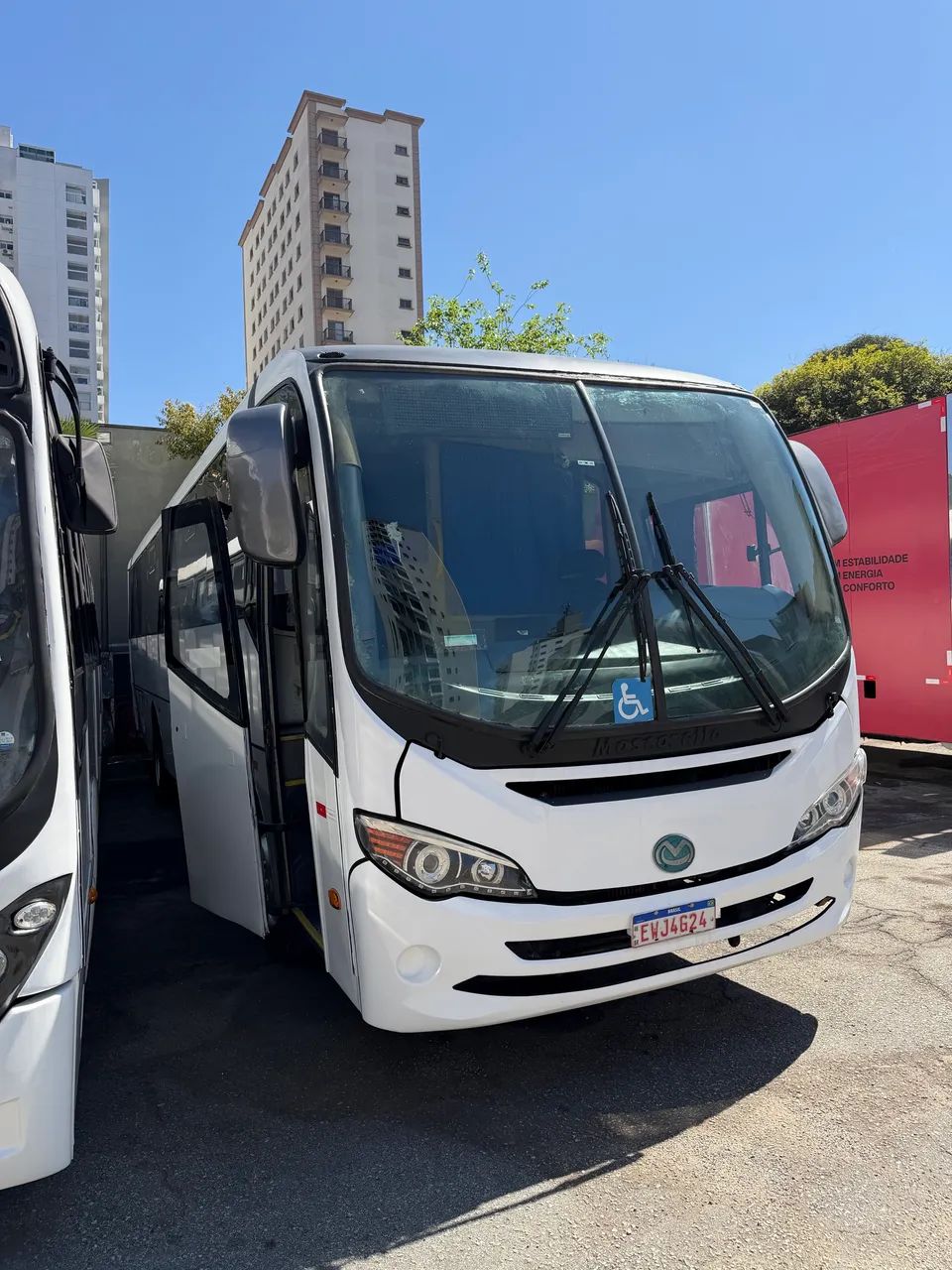 Ônibus rodoviário dianteiro com ar 2013 - Foto 2