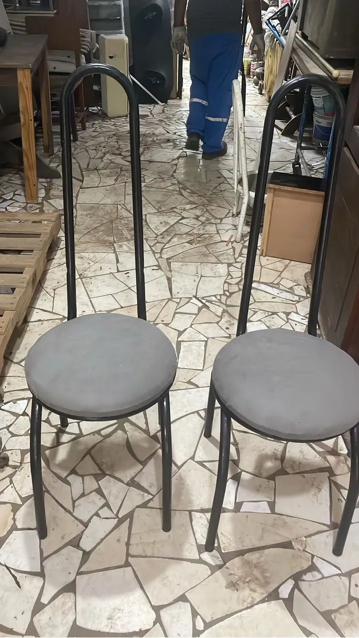 6cadeiras em ferro,assento estofado  - Foto 3