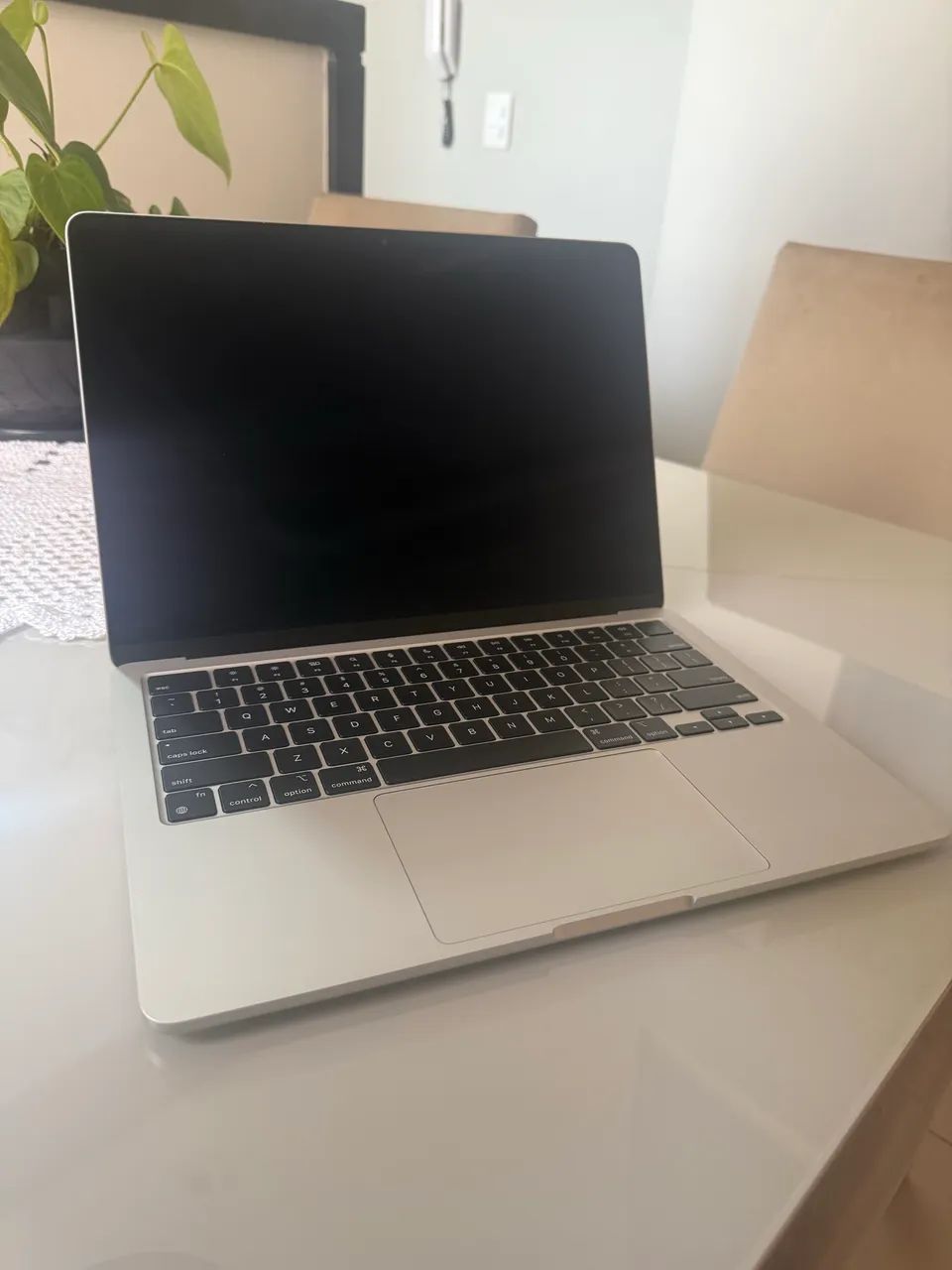 MacBook M2 8GB/256GB