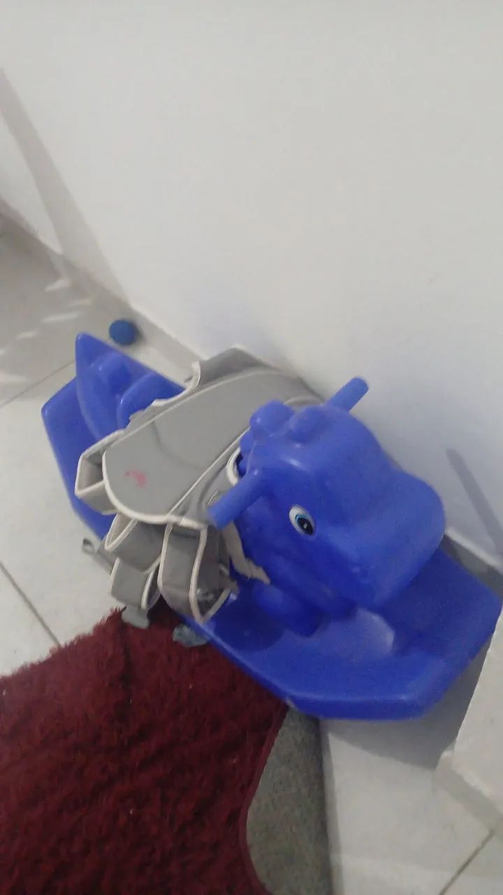 Gangorra infantil dinossauro 