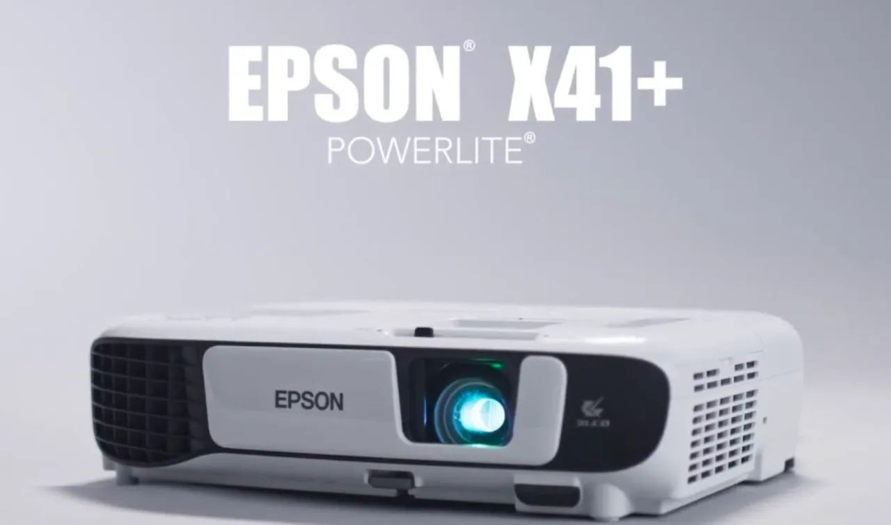 Projetor Epson PowerLite X41+ em ótimo estado 