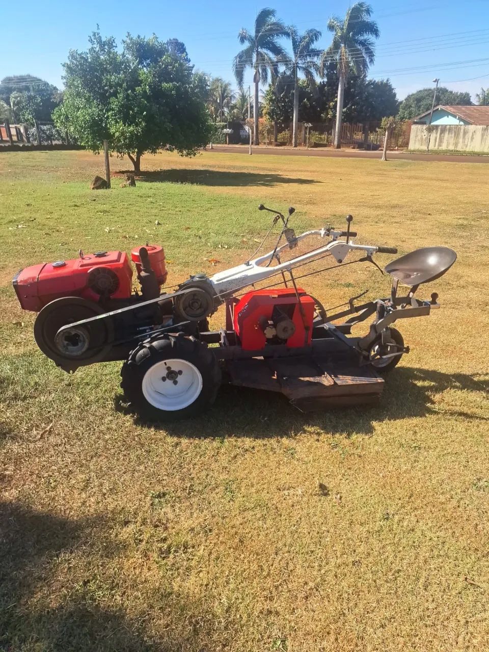 Vende-se Trator Tobata  - Foto 2
