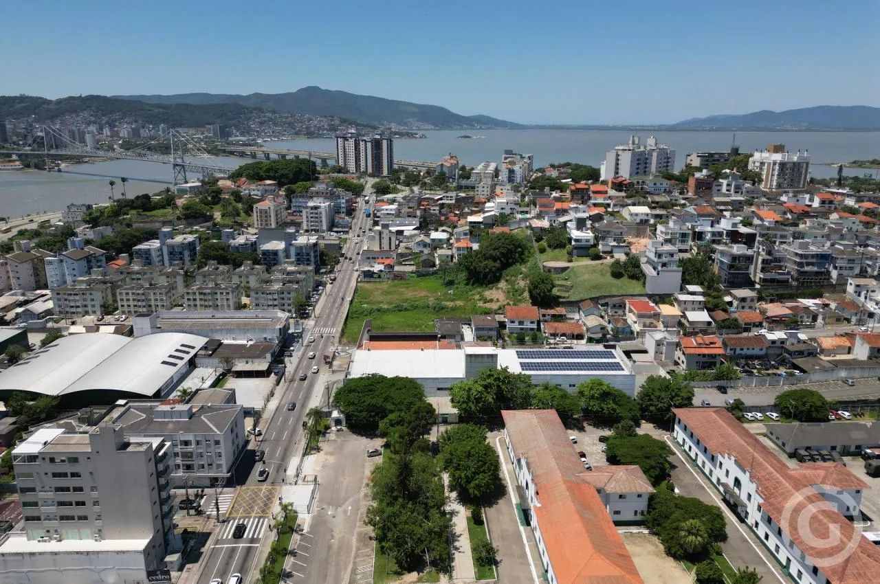 Excelente oportunidade no Estreito: apartamento com vaga de garagem dupla - Foto 4