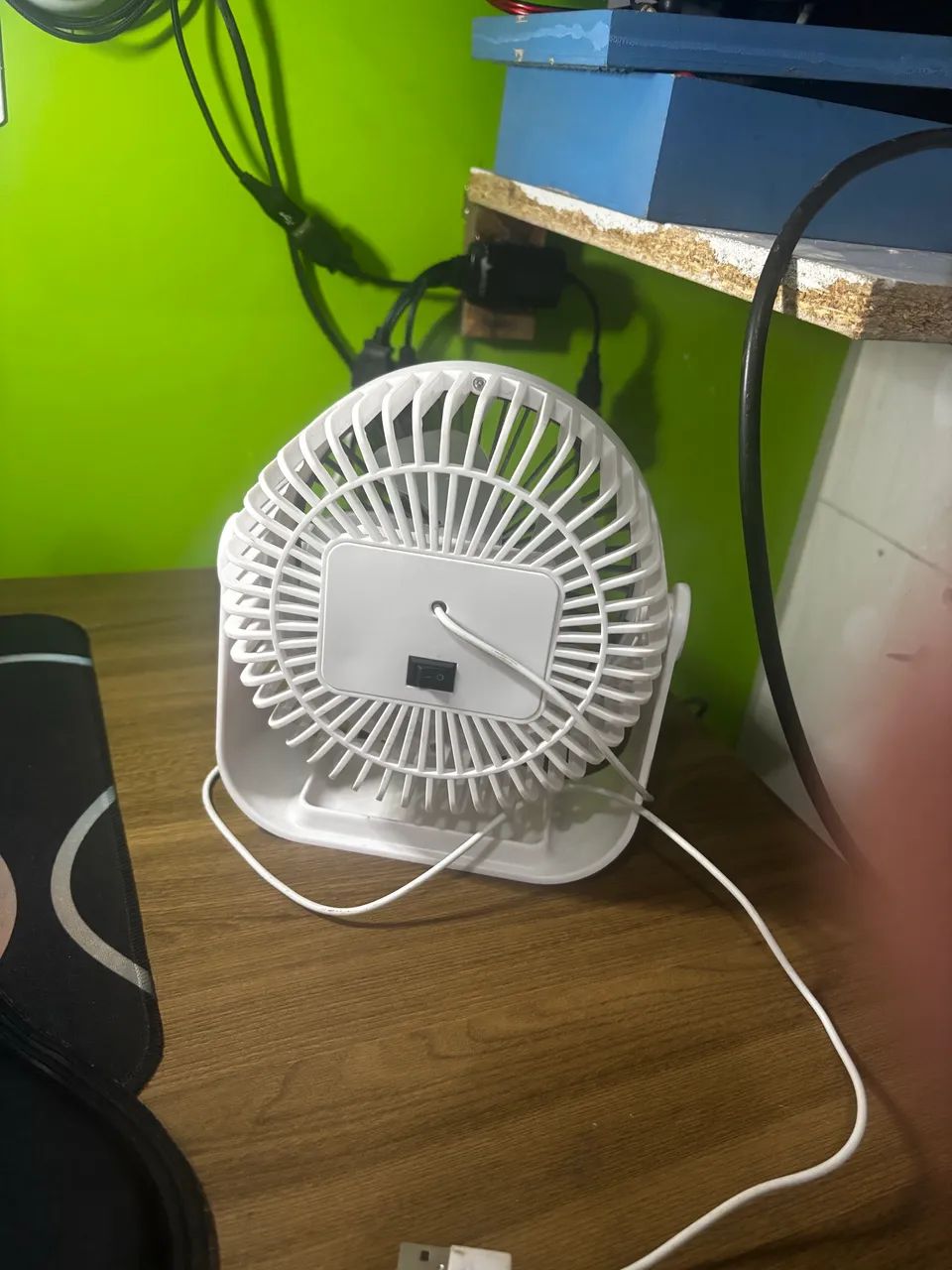 Mini Ventilador de Mesa USB - Silencioso e Prático