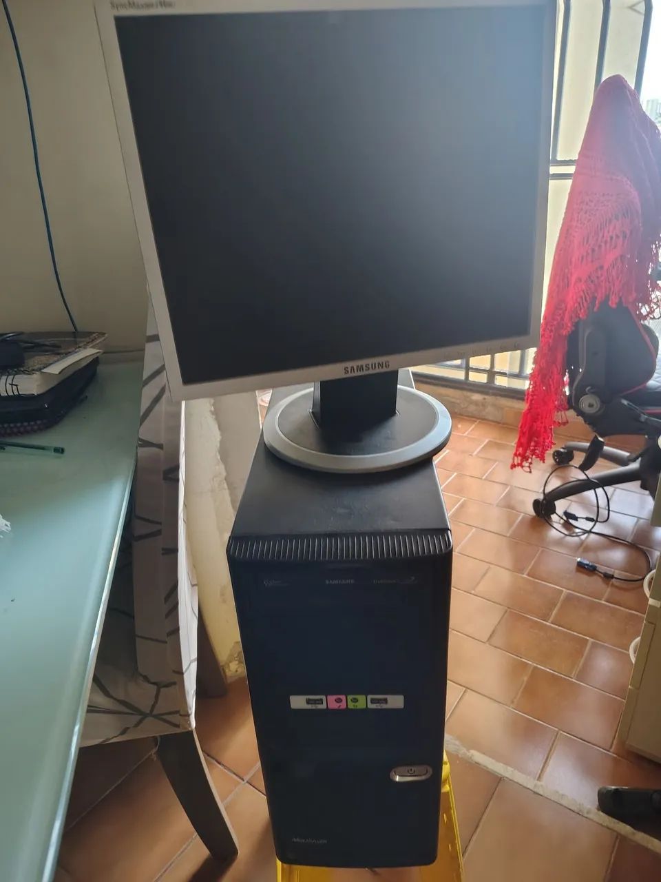 CPU e monitor Samsung 