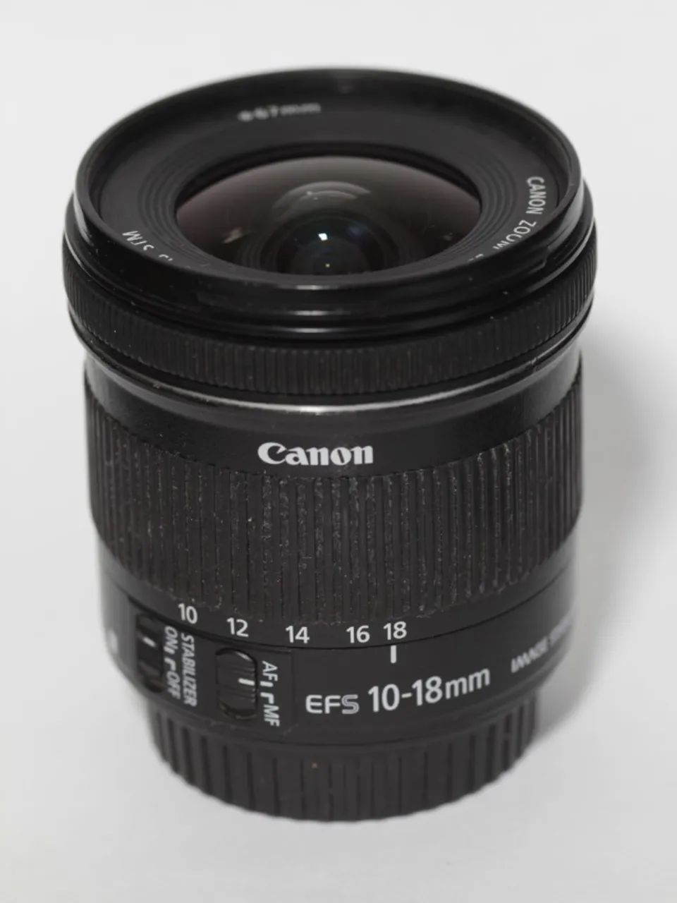 Lente EF-S 10-18mm f/4.5-5.6 IS STM