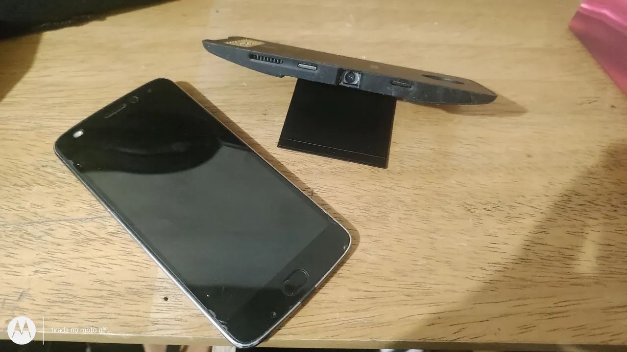 Motoz2play com projetor  - Foto 2