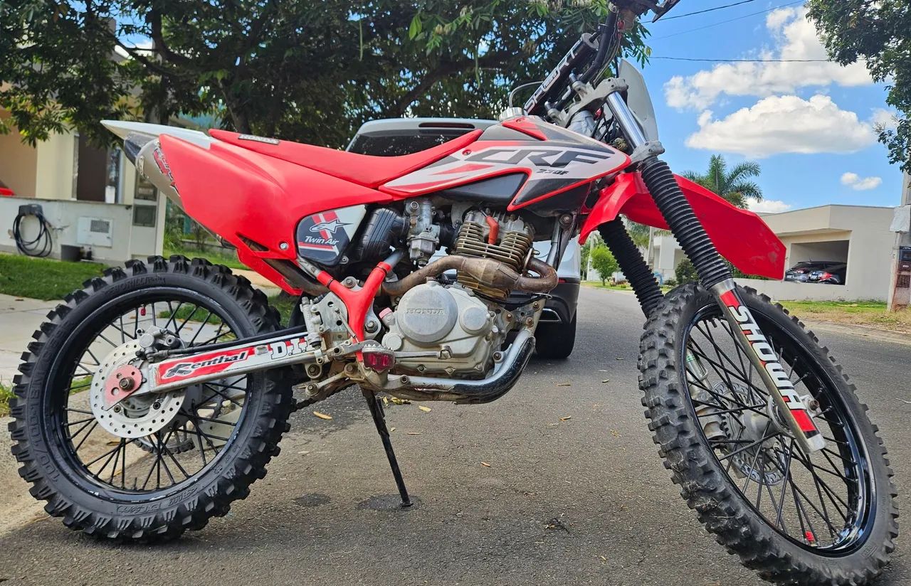 CRF 230F  - Foto 2