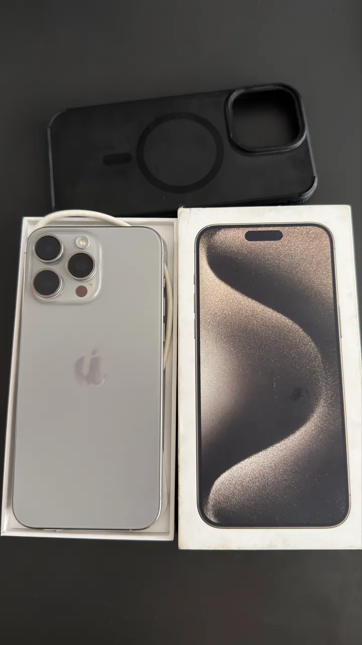 iPhone 15 pro max 256gb - Celulares e Smartphones - Intermares