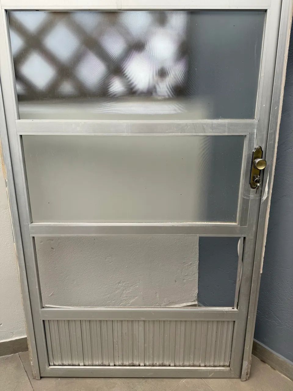 Porta metalica com vidro - Foto 3