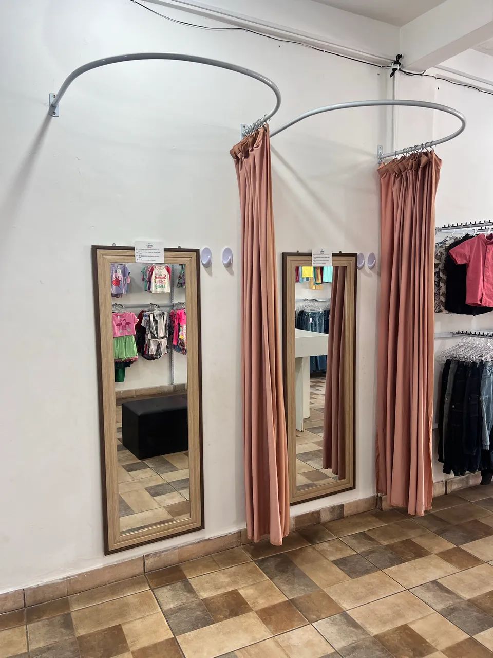 Cabides e móveis loja - Foto 4
