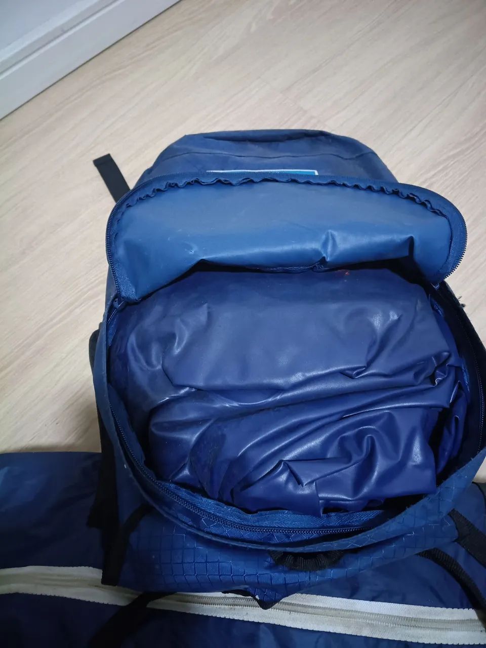 Barraca camping 6 lugares completa com colchão e bomba  - Foto 3