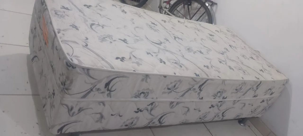 Cama Box Solteiro Mola - Usada Bem Conservada (ENTREGA GRÁTIS)