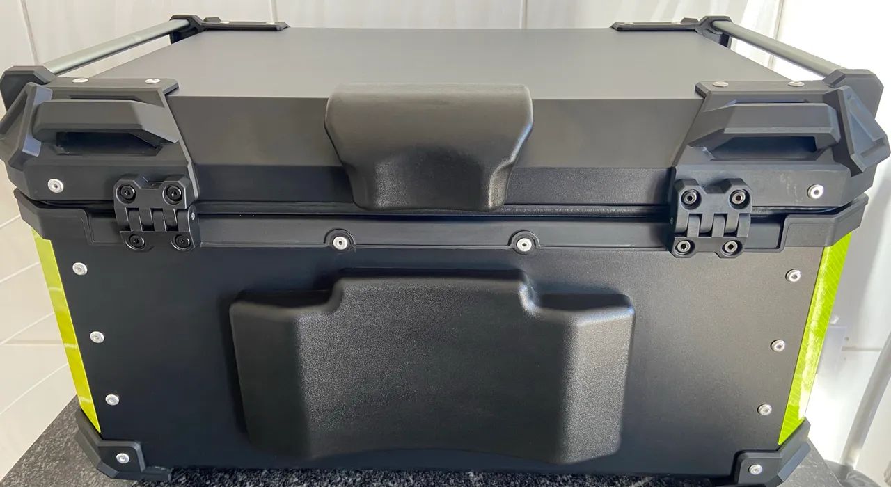 Baú 65L