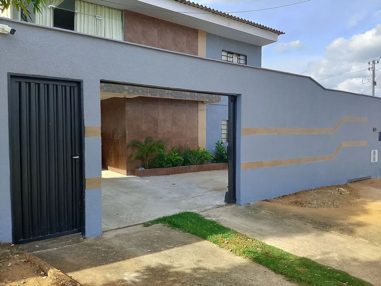Sobrado com piscina, 4 quartos