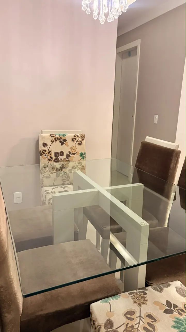 Mesa de vidro com seis lugares + cadeiras  - Foto 3