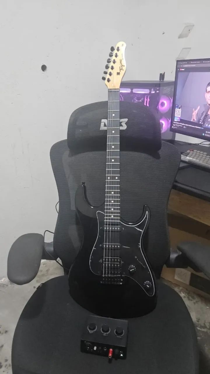 Guitarra Tagima TG520 TG-520 NOVA + placa de audio fifine + acessórios  - Foto 3
