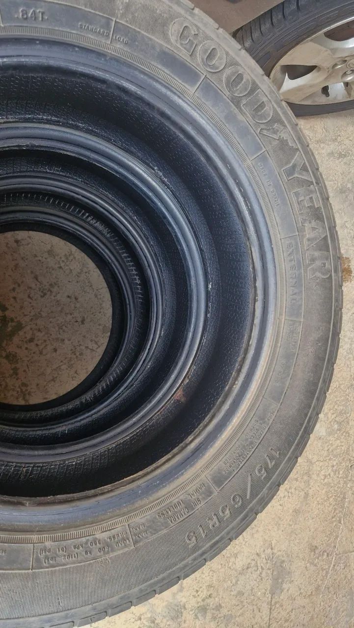 Pneu goodyear 175 65r15  - Foto 3