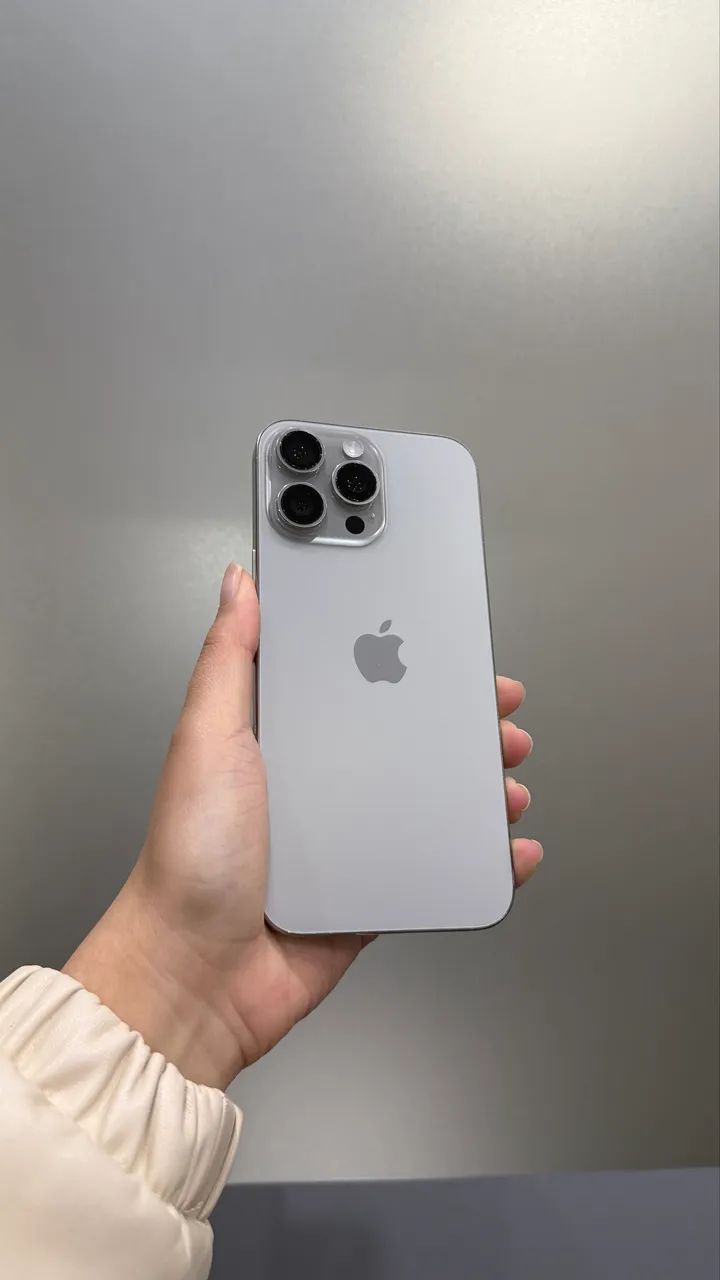 IPHONE 16 PRO MAX COM 256 GB NATURAL SEMINOVO 