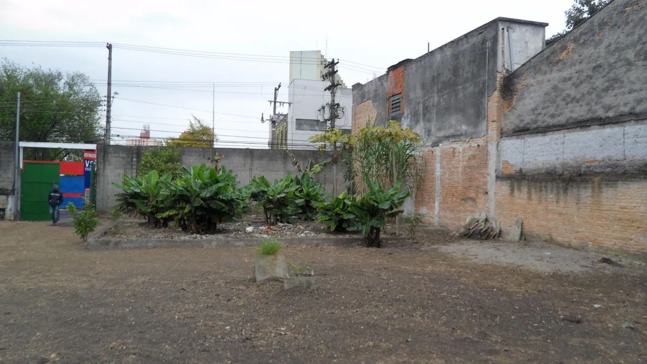 Terreno Comercial com Edícula a Venda - Foto 5