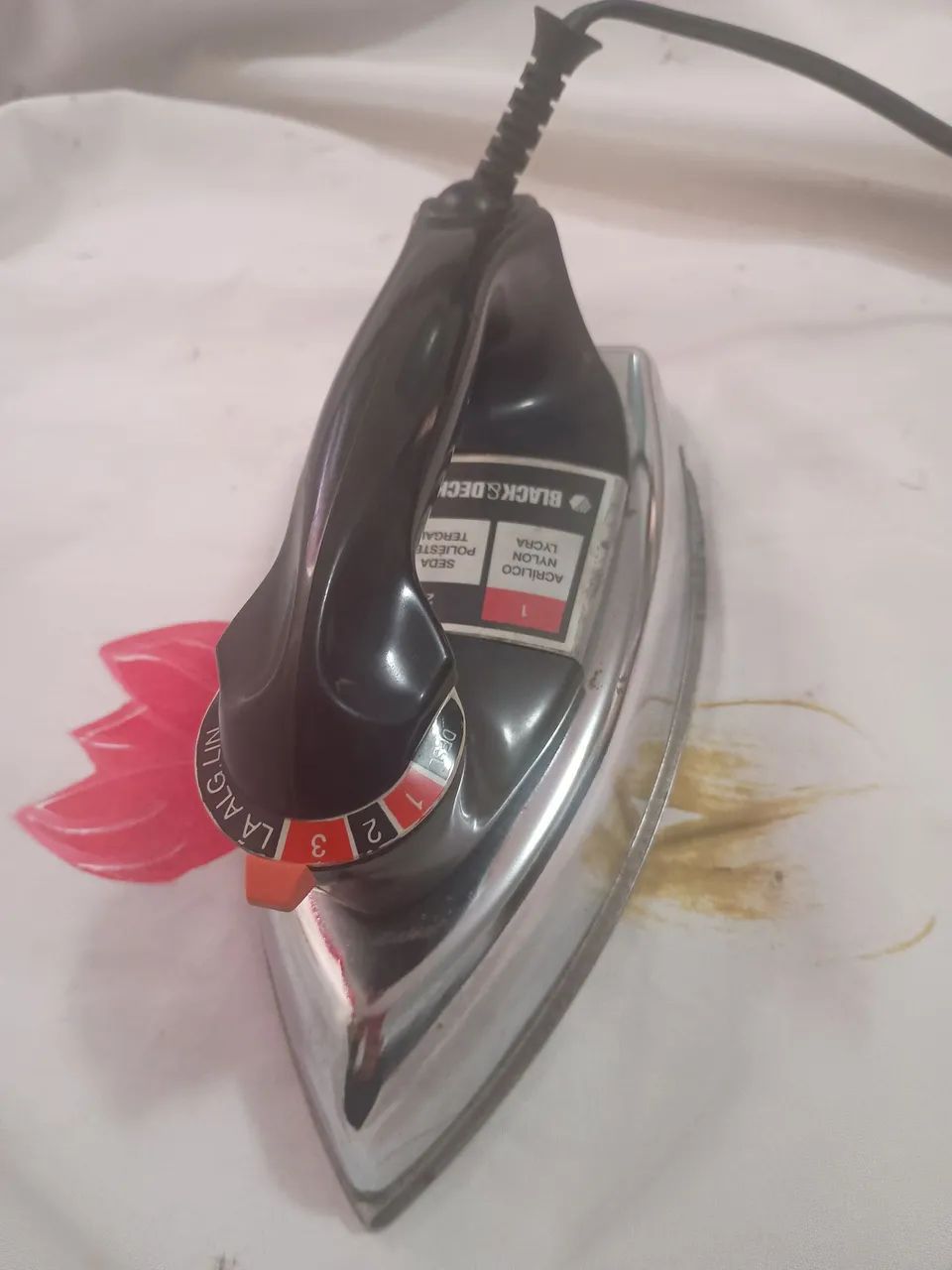 Ferro de passar roupa Black &Decker !!!! - Foto 5