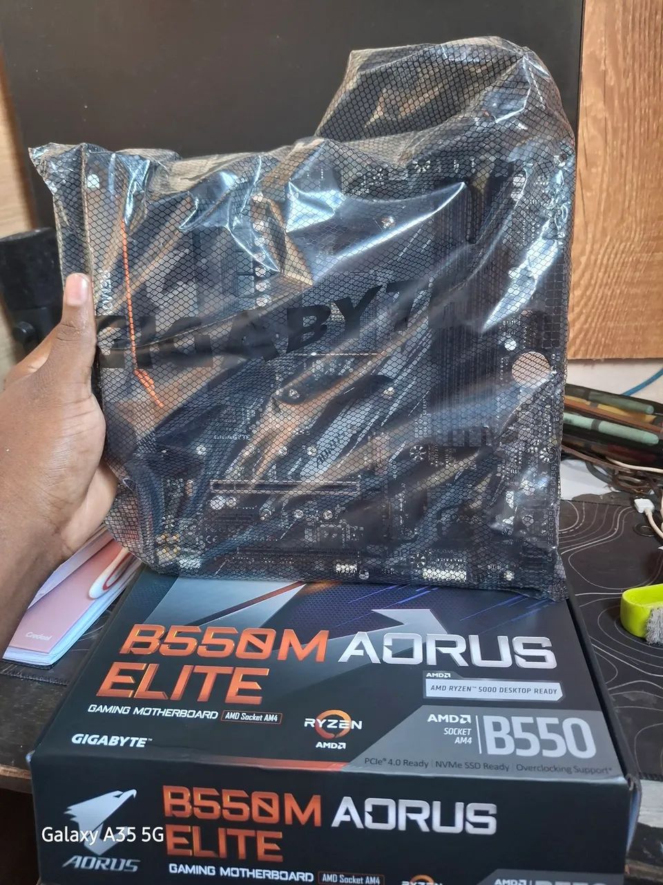 Placa-mãe Gigabyte B550M AORUS Elite >NOVA - Foto 4