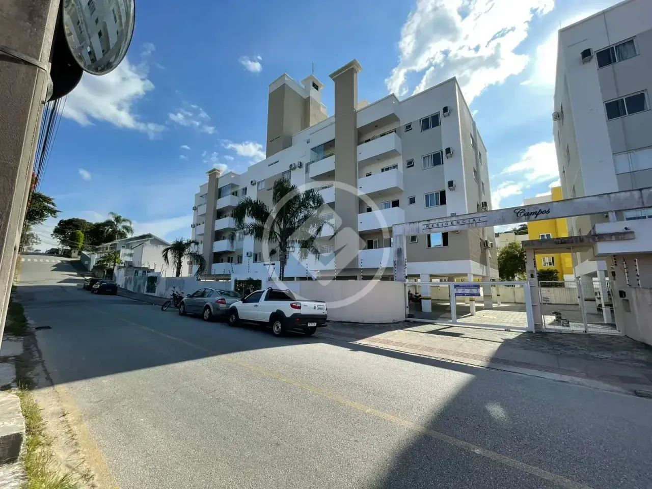 JF- Apartamento  com 2 quartos em Real Parque - São José - SC