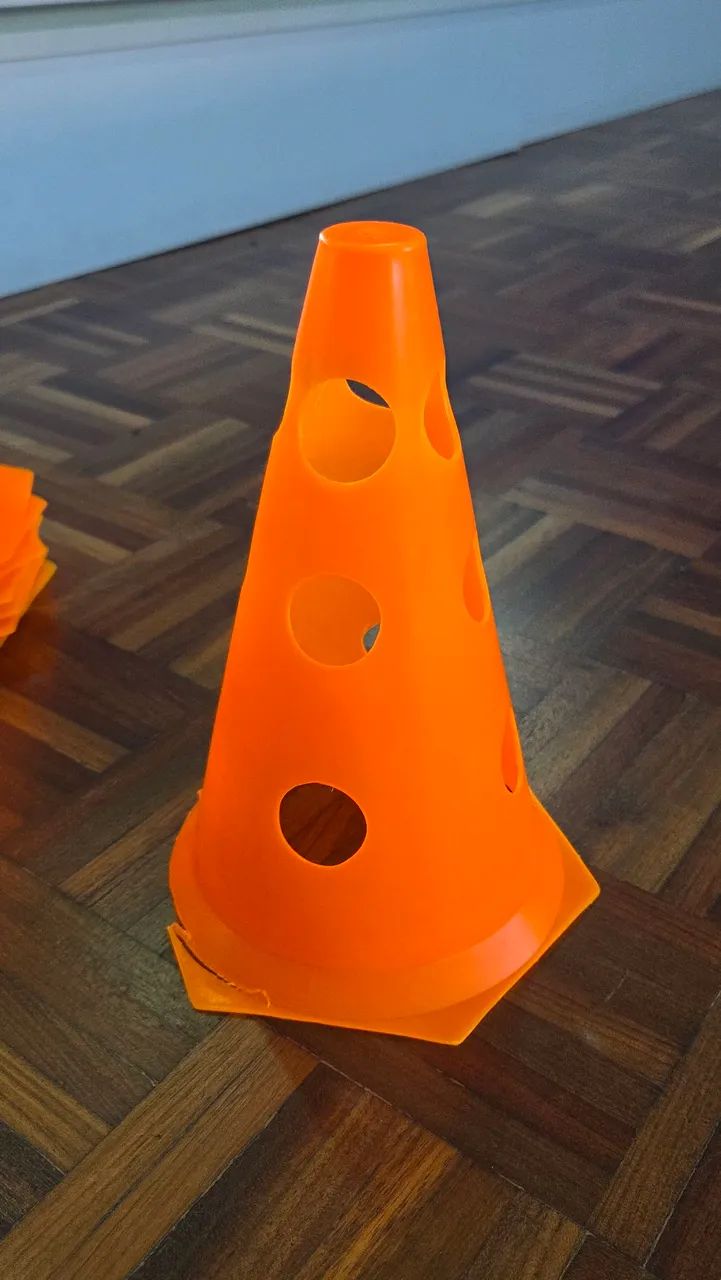 Cone Futsal Usado - Foto 2