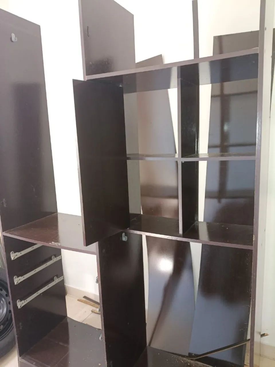 Guarda roupa com espelho pó dentro  - Foto 2
