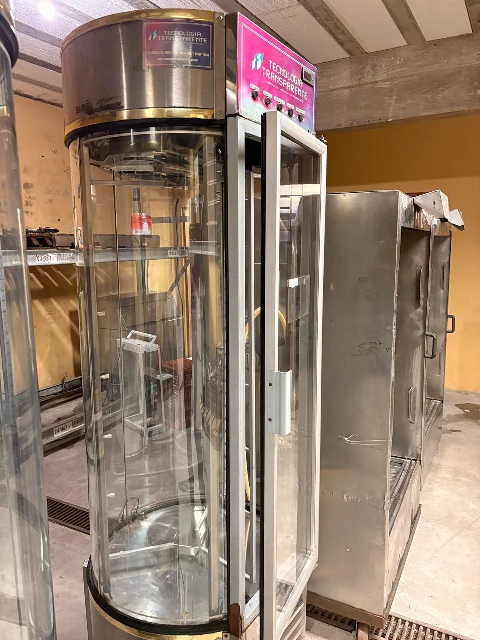 Vitrine giratória 