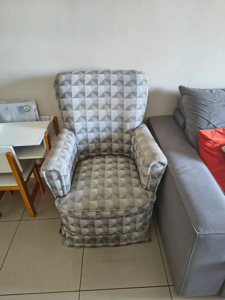 Vendo poltrona amamentação 