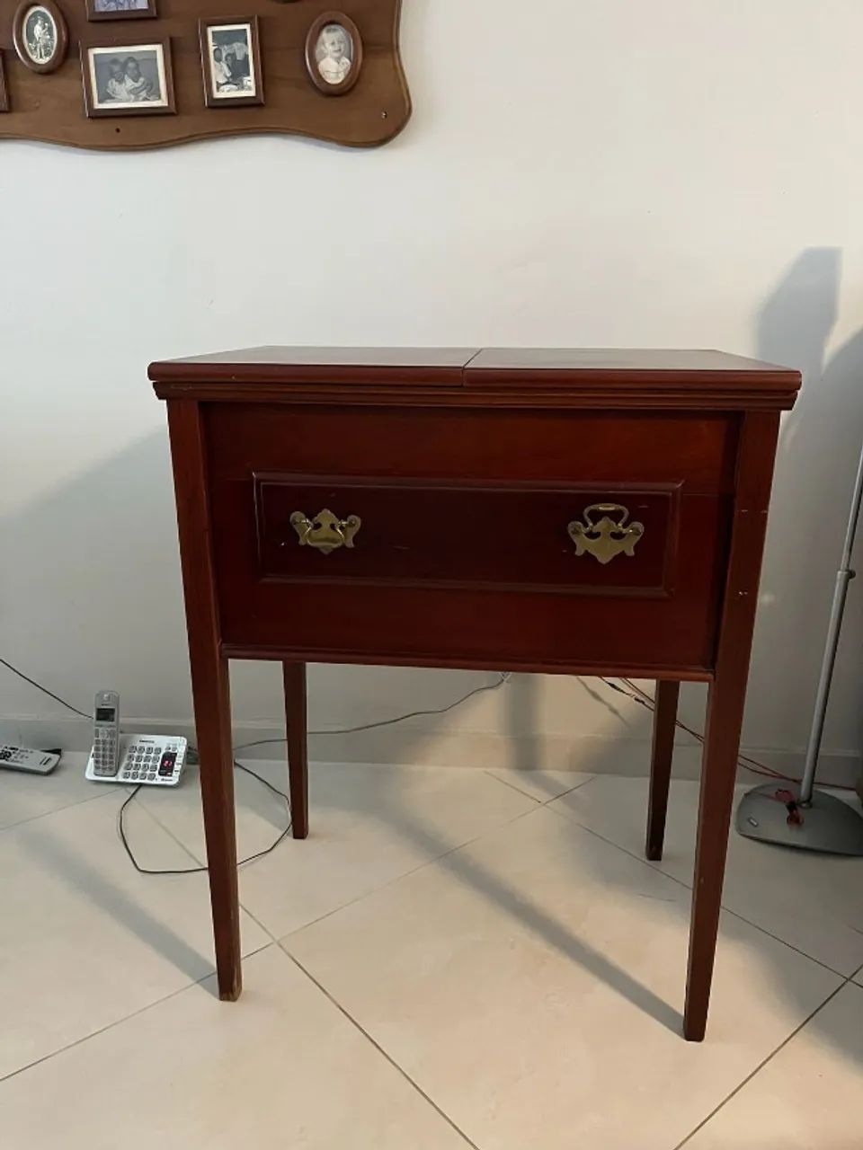 MESA CONSOLE EXPANSÍVEL EM MADEIRA MACIÇA - Foto 2