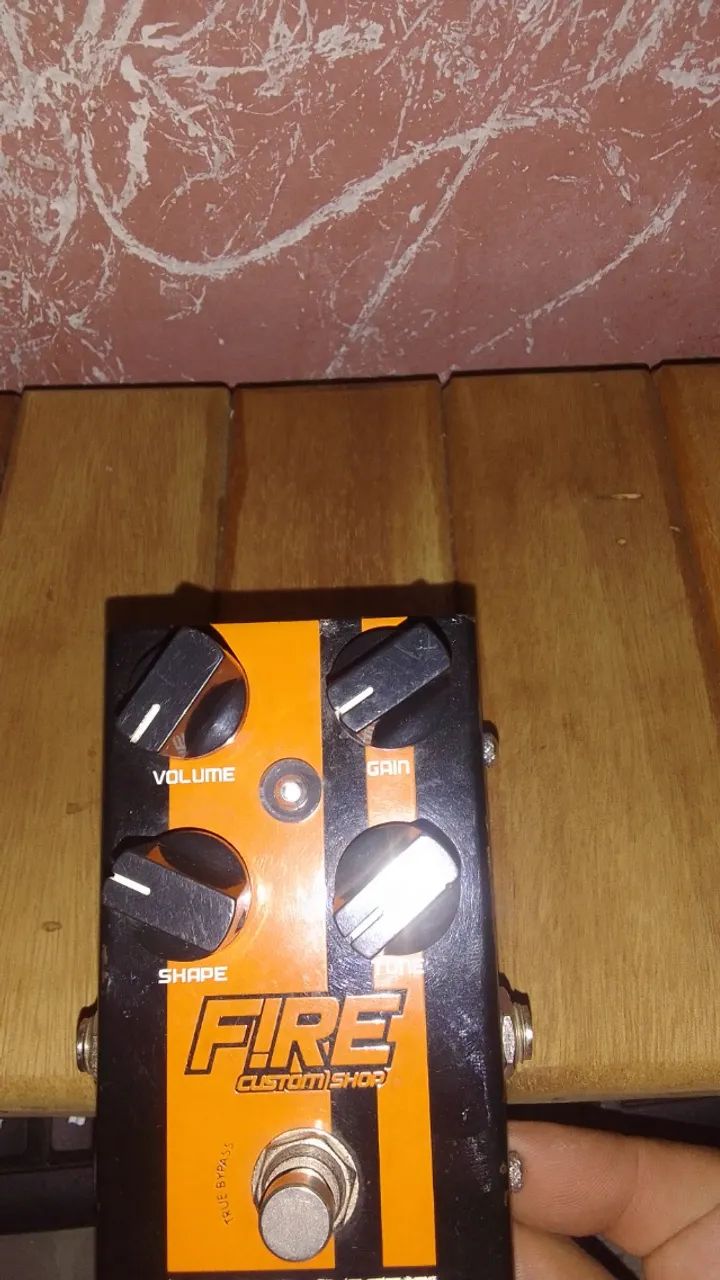 Pedal Ultimate Distortion Fire Custon Shop - Foto 4