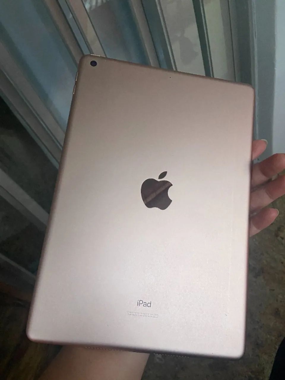 Apple iPad 7ª Geração 128GB (Impecável) + Capa + Kit Teclado/Mouse Bluetooth - Foto 2