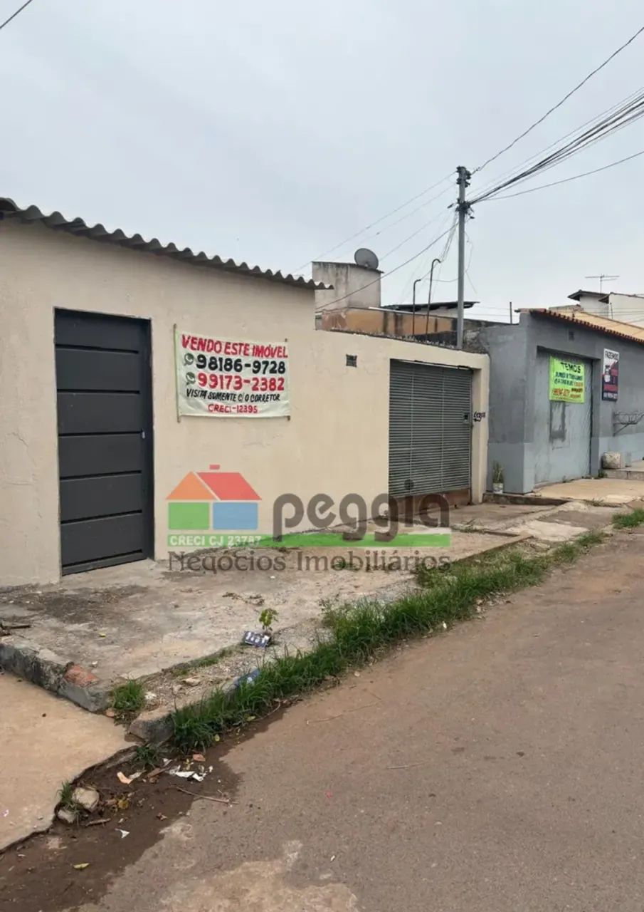 CASA À VENDA  R$ 330.000,00