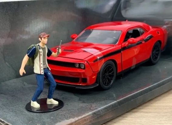 Vendo carro miniatura temáticos 1:24 escala  - Foto 4