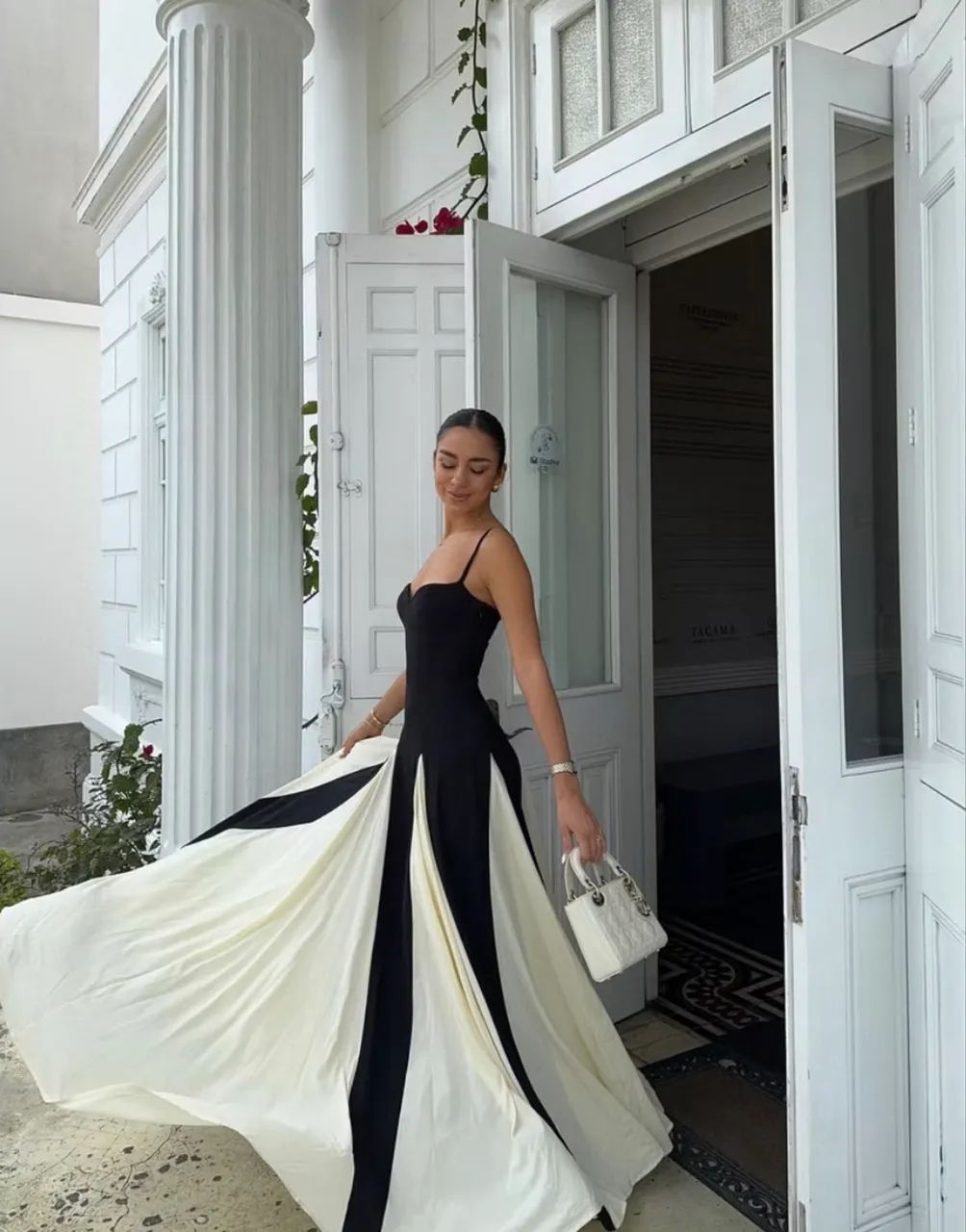 Vestido longo com efeito gráfico preto/branco - Foto 4
