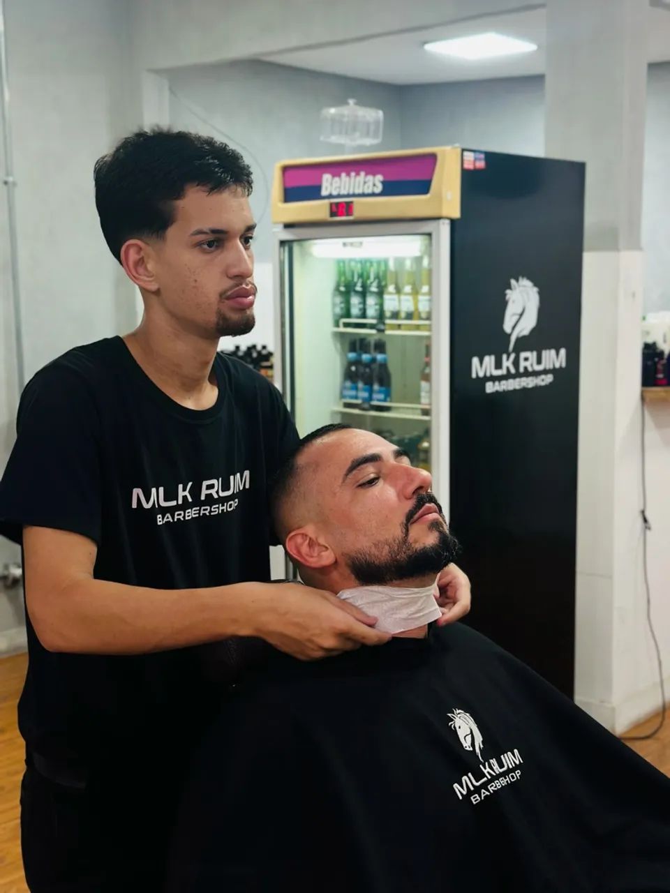 Vaga para barbeiro (a)