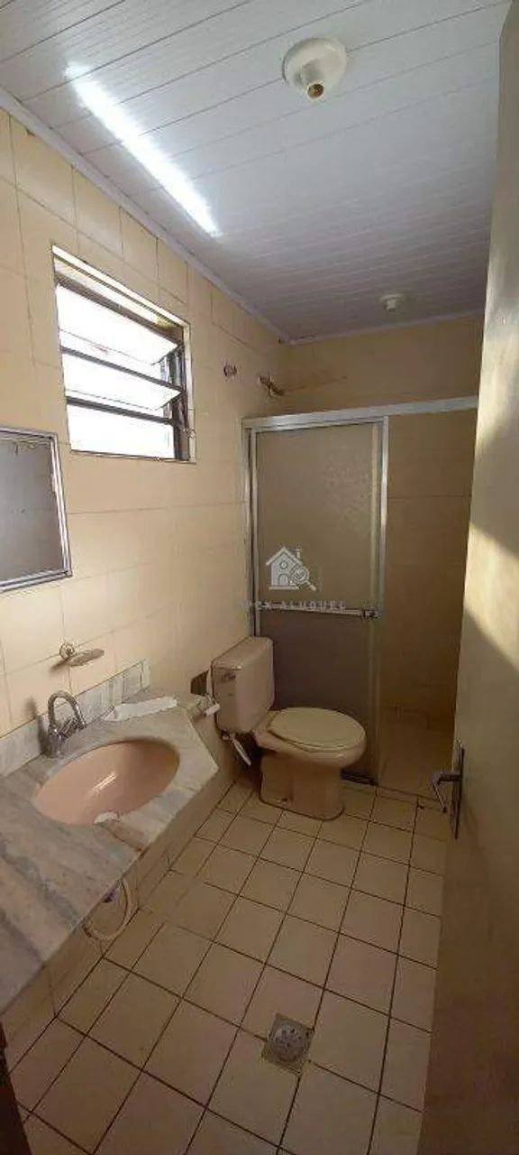 Casa com 4 quartos, em frente praça 242m² - Foto 2