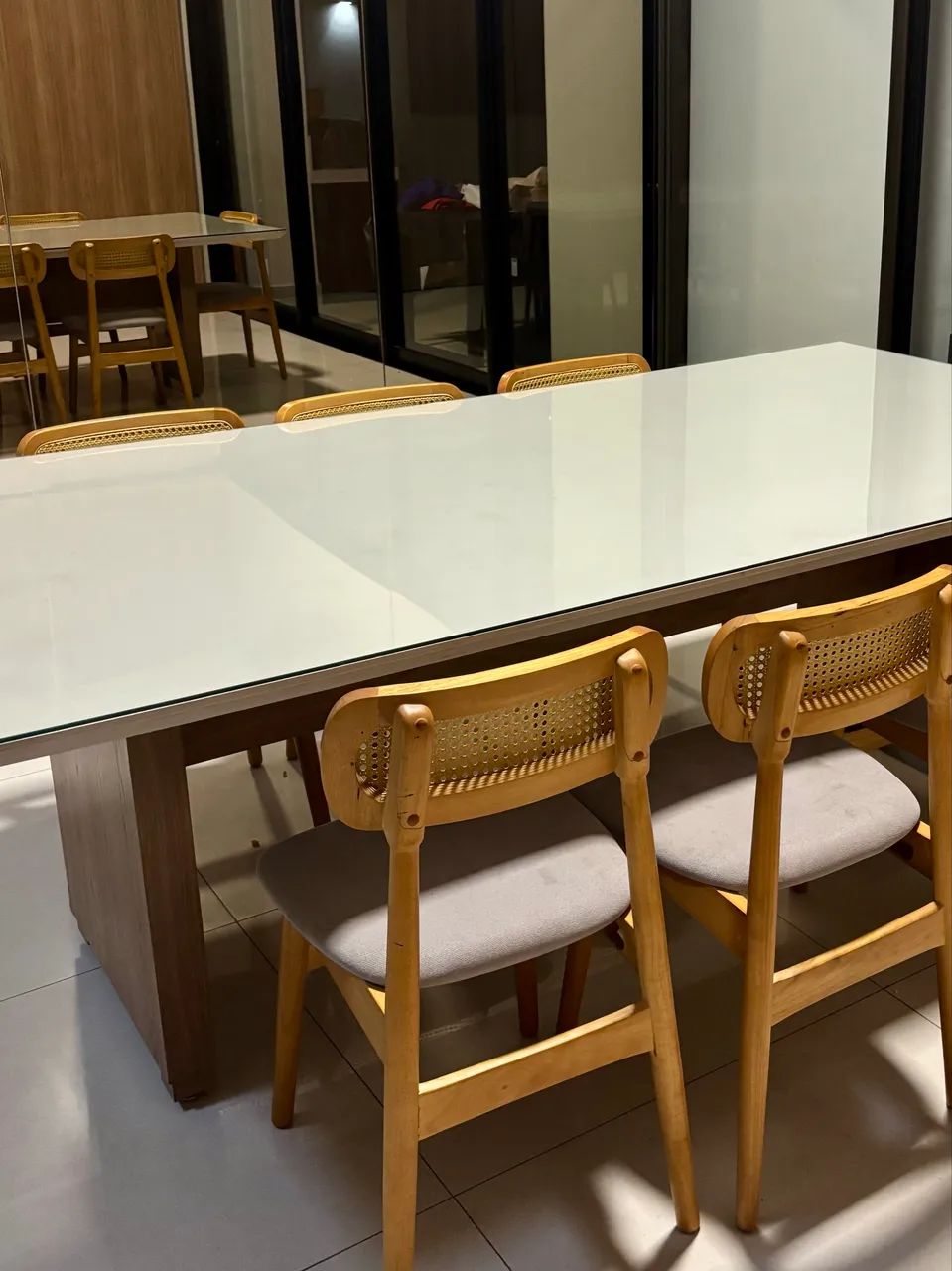 Dining table with 7 chairs65568132833667124