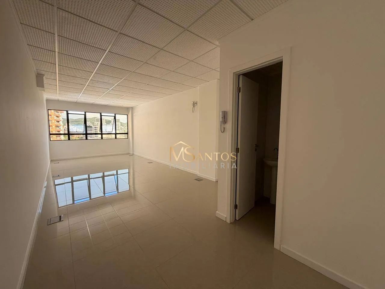Sala à venda, 37 m² por R$ 290.000 - Itacorubi - Florianópolis/SC