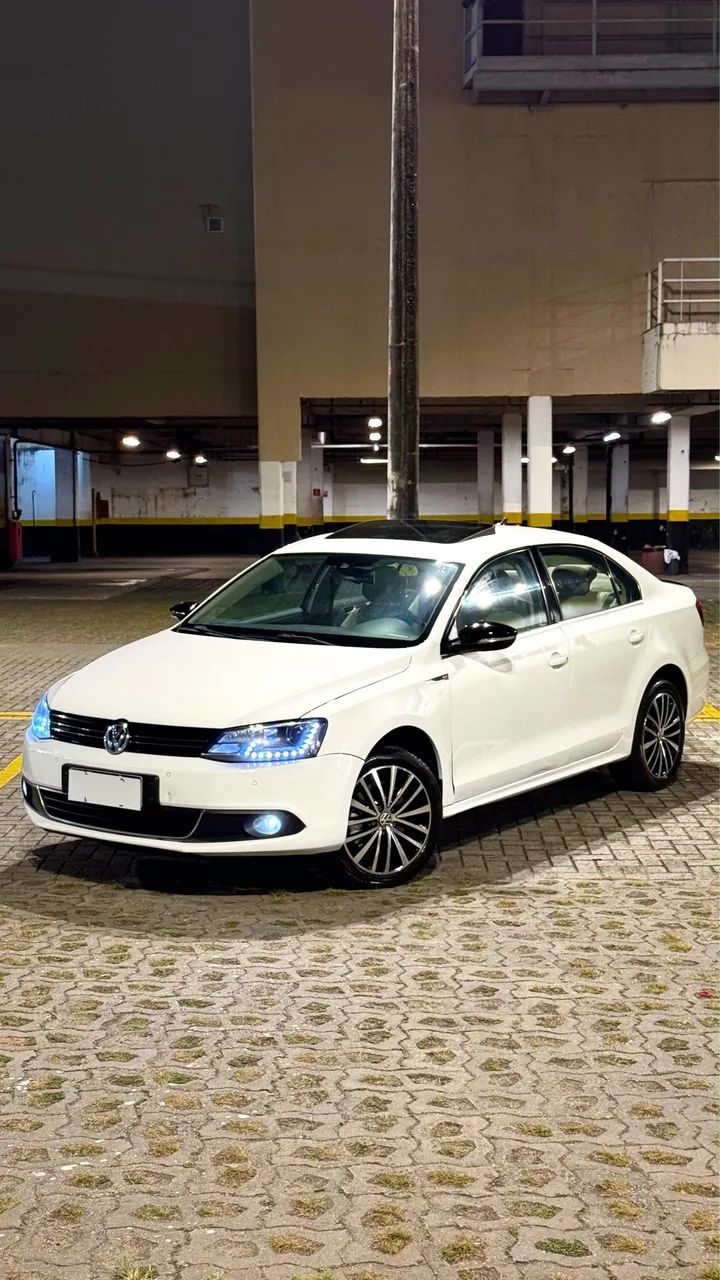 Volkswagen Jetta JETTA Highline 2.0 TSI 16V 4p Tiptronic 2013