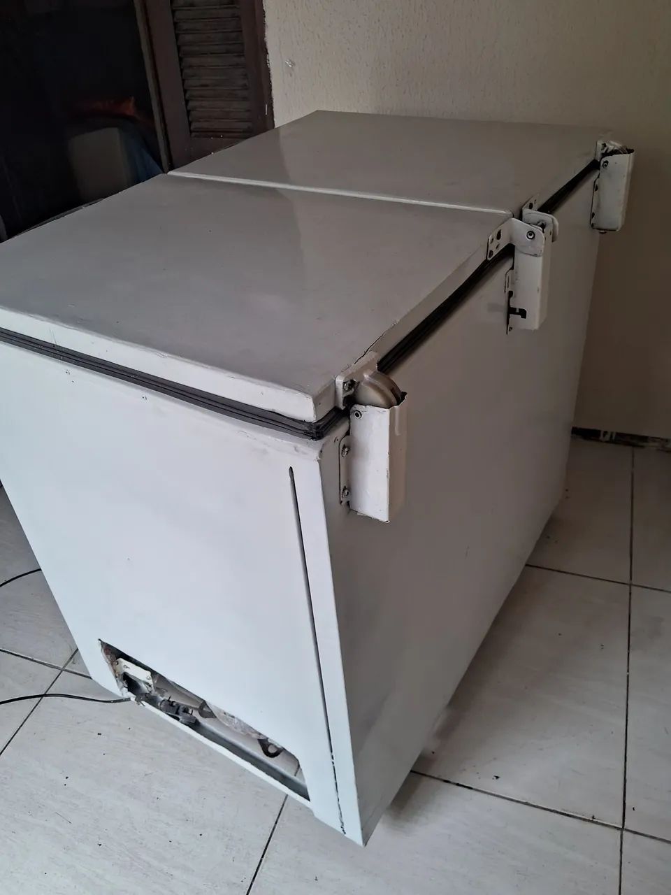 FREZER ESMALTEC 400L - Foto 4