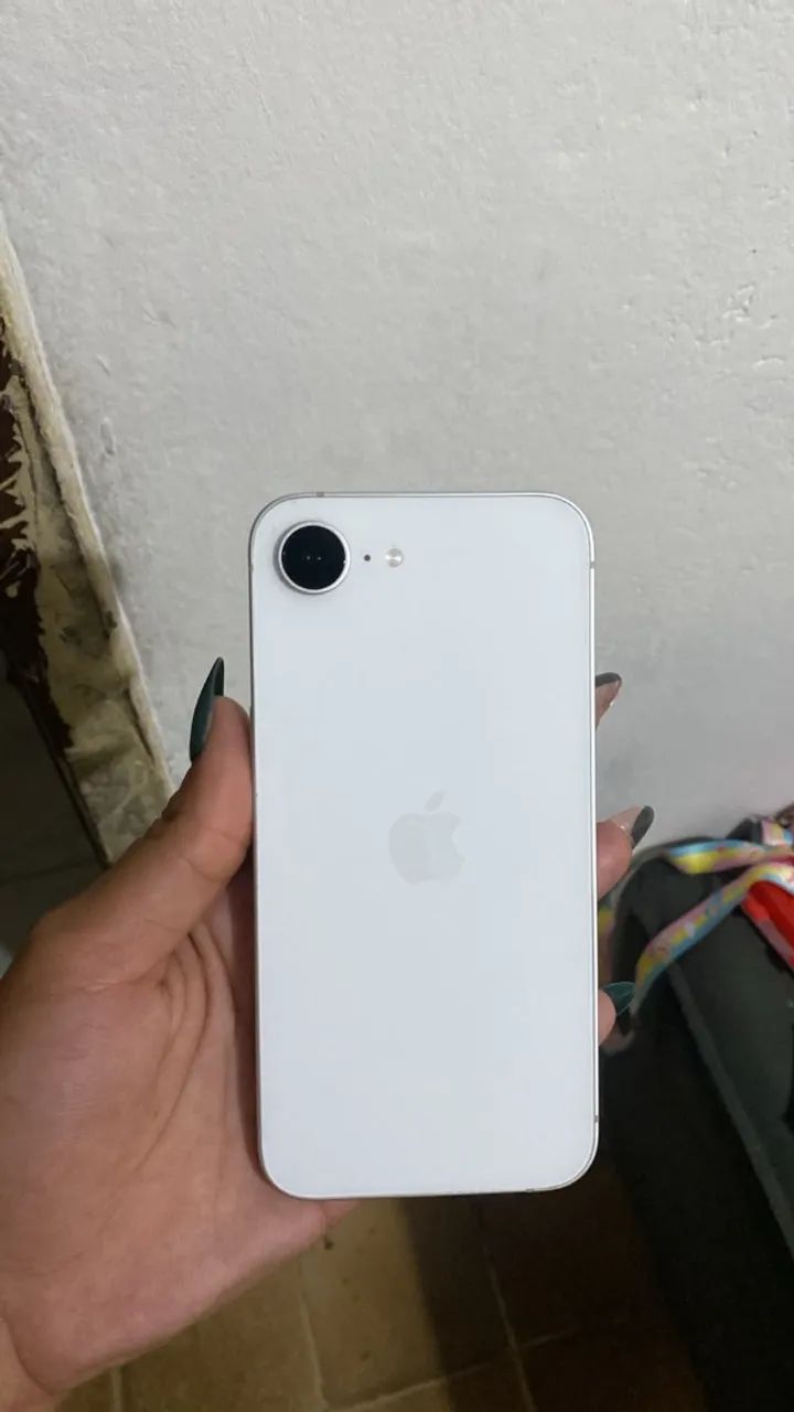 IPHONE 16e  - Foto 3