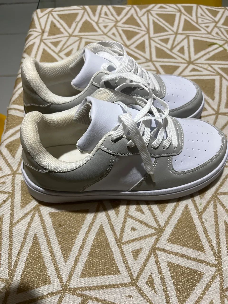 Tênis Branco novo N : 35 - Foto 2
