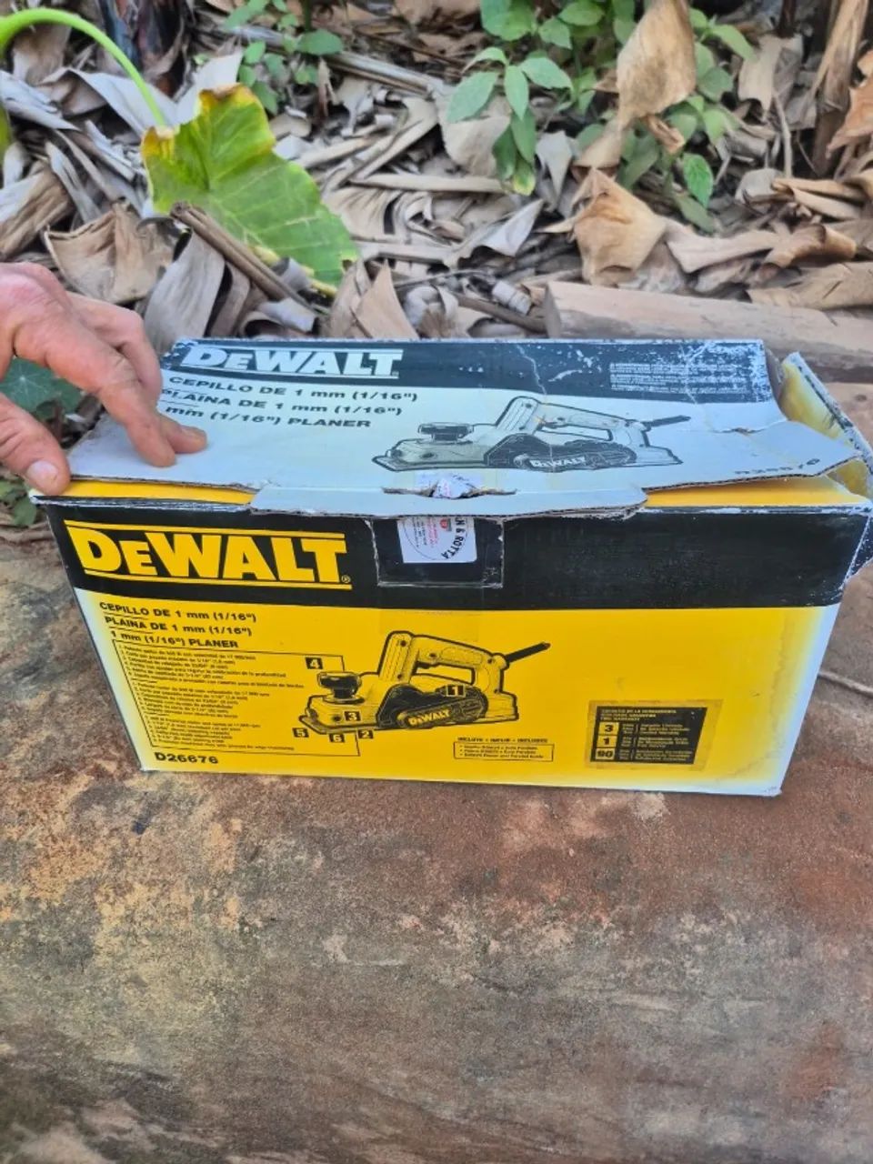 Plaina Elétrica DeWalt D26676 - Foto 4