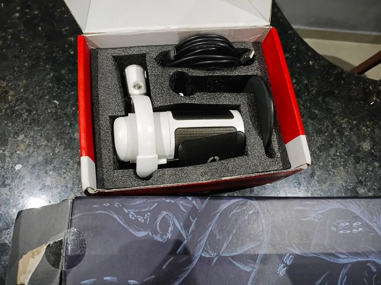 Kit Gamer: Microfone USB RGB + Mousepad  - Foto 3